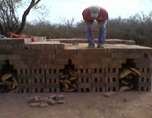 TACO POZO CHACO HACIENDO LADRILLOS