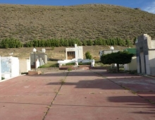 PASILLO DEL CEMENTERIO DE RIO MAYO 