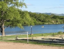 Lago de La Falda desde el Hotel del Lago