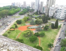 Plaza desde el monumento a la bandera 